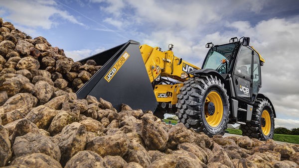 JCB 物料搬运设备亮相2019 LAMMA展